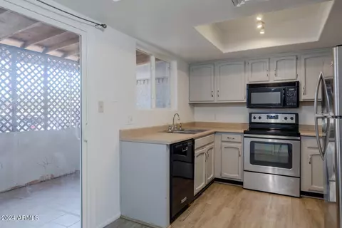 10411 N 11th Ave #40, Phoenix, AZ 85021 photo 5
