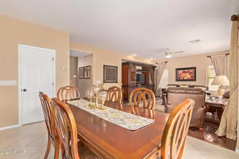 886 S Ash St, Gilbert, AZ 85233 photo 11