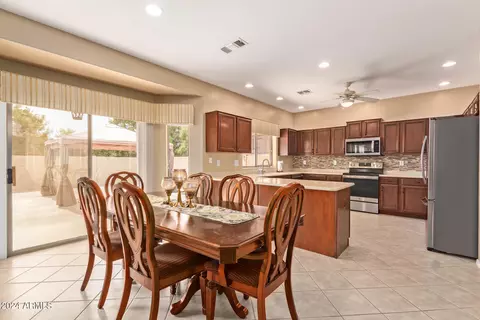 886 S Ash St, Gilbert, AZ 85233 photo 12