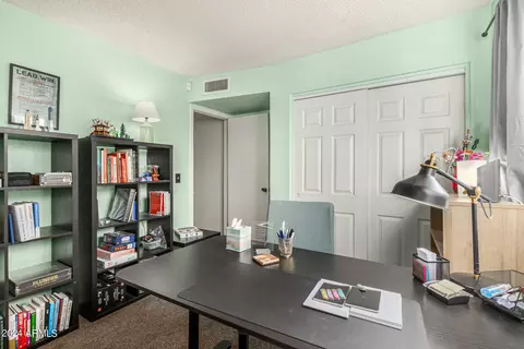 531 E Sack Dr, Phoenix, AZ 85024 photo 17
