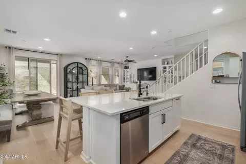 4648 E Tierra Buena Ln, Phoenix, AZ 85032 photo 8