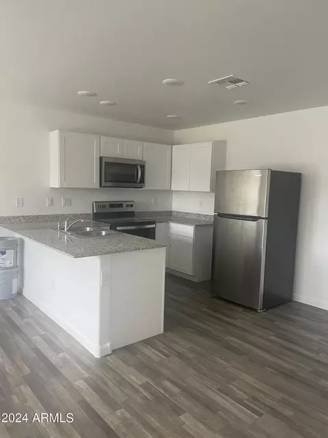 459 Baskin Dr, Morristown, AZ 85342 photo 3
