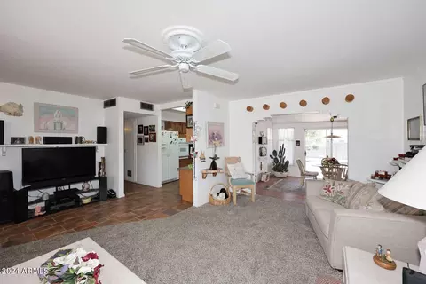 9935 W Desert Hills Dr, Sun City, AZ 85351