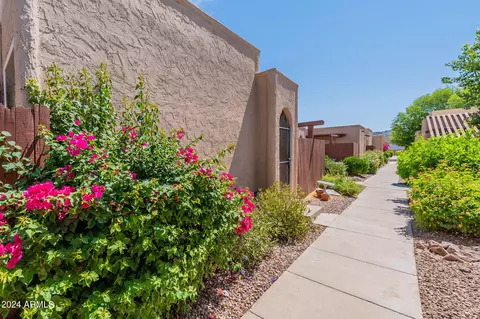 1040 E Pueblo Rd, Phoenix, AZ 85020