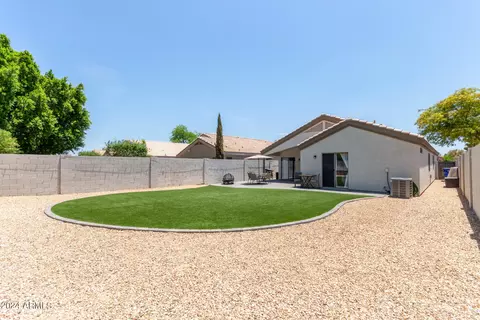 1744 E Saratoga St, Gilbert, AZ 85296 photo 4