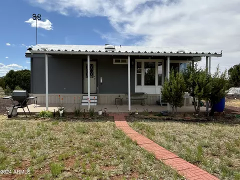 146 County Road 3187 Rd, Vernon, AZ 85940