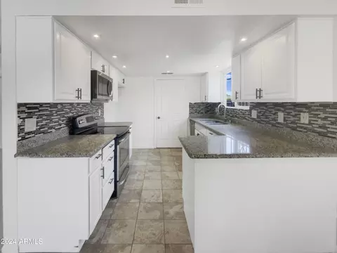 642 S Ashbrook --, Mesa, AZ 85204 photo 2