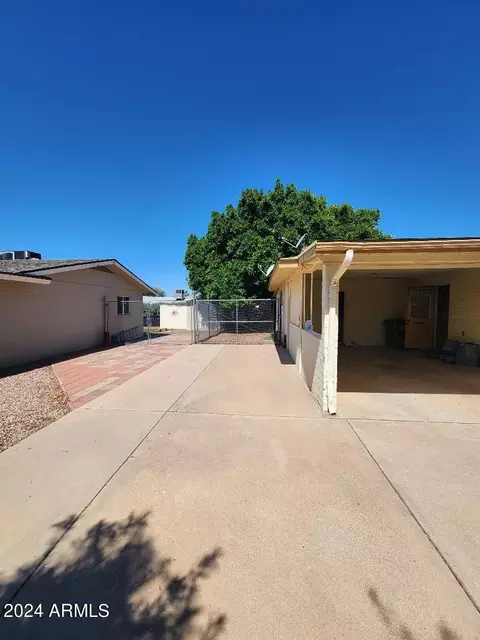720 N 56th St, Mesa, AZ 85205 photo 3