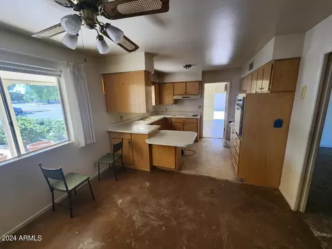 720 N 56th St, Mesa, AZ 85205 photo 8