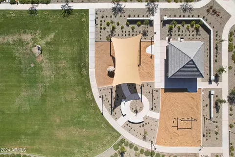View/Area - 2659 E Maplewood St, Gilbert, AZ 85297 photo 4 of 8