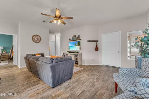 3043 E Kings Ave, Phoenix, AZ 85032 photo 4