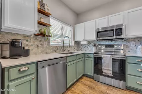 3043 E Kings Ave, Phoenix, AZ 85032 photo 9