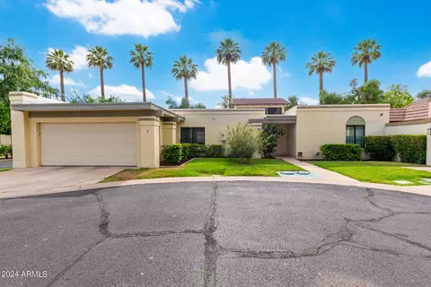 6 Echo Ln, Phoenix, AZ 85020 photo 2