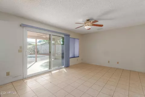 5155 E Tunder Dr, Phoenix, AZ 85044 photo 9