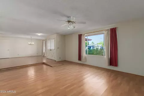 5155 E Tunder Dr, Phoenix, AZ 85044 photo 6