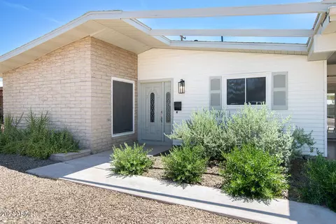 2339 N 51st Pl, Phoenix, AZ 85008 photo 2