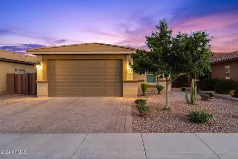 887 W Banyan Ave, San Tan Valley, AZ 85140