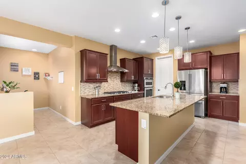 Kitchen - 3008 E Sands Dr, Phoenix, AZ 85050 photo 1 of 3