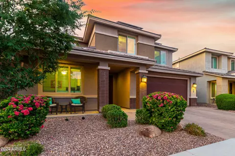 Exterior - 3008 E Sands Dr, Phoenix, AZ 85050 photo 3 of 35