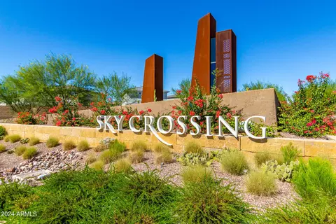 View/Area - 3008 E Sands Dr, Phoenix, AZ 85050 photo 1 of 22