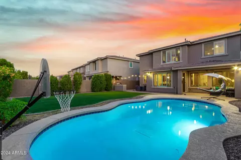 Exterior - 3008 E Sands Dr, Phoenix, AZ 85050 photo 10 of 35
