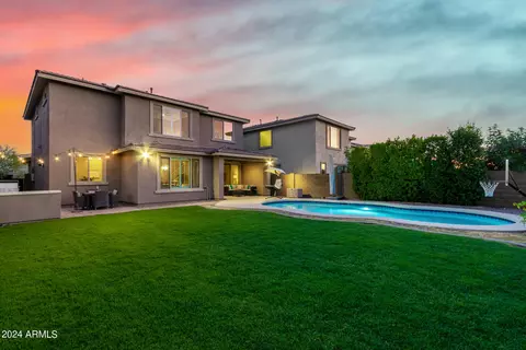 Exterior - 3008 E Sands Dr, Phoenix, AZ 85050 photo 9 of 35