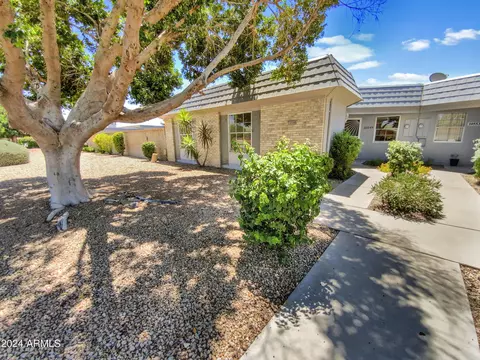 10549 W Ocotillo Dr, Sun City, AZ 85373