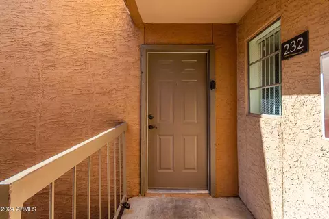 2625 E Indian School Rd #232, Phoenix, AZ 85016