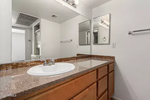2625 E Indian School Rd #232, Phoenix, AZ 85016 photo 12