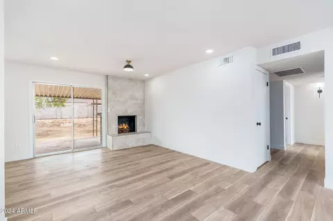 4047 E Hidalgo Ave, Phoenix, AZ 85040 photo 4