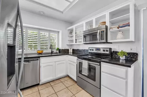 3305 E Clark Rd, Phoenix, AZ 85050 photo 4