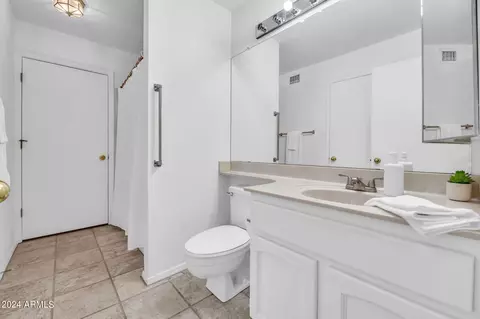 3305 E Clark Rd, Phoenix, AZ 85050 photo 21
