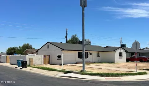 3037 N 79th Dr, Phoenix, AZ 85033 photo 3