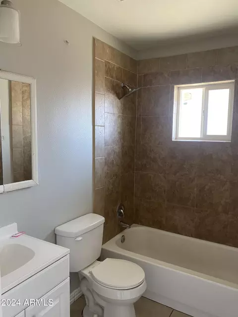 6124 W Mitchell Dr, Phoenix, AZ 85033 photo 9