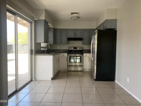 6124 W Mitchell Dr, Phoenix, AZ 85033 photo 6
