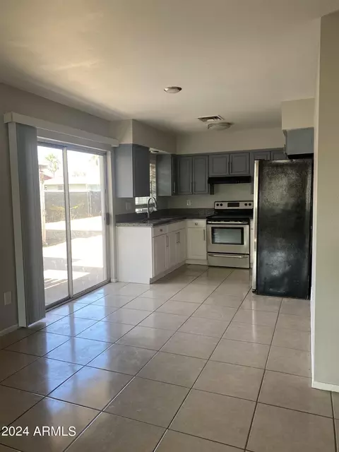 6124 W Mitchell Dr, Phoenix, AZ 85033 photo 5