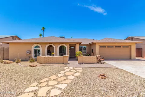 819 W Kilarea Ave, Mesa, AZ 85210