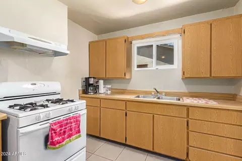 1134 W Apache St, Phoenix, AZ 85007 photo 9