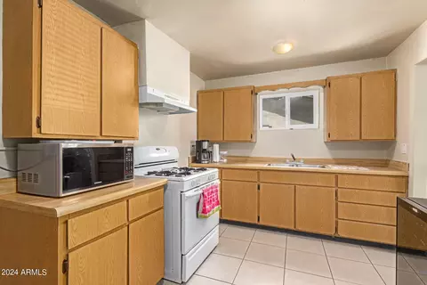 1134 W Apache St, Phoenix, AZ 85007 photo 8