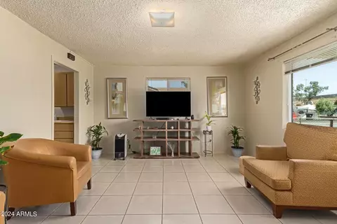 1134 W Apache St, Phoenix, AZ 85007 photo 5