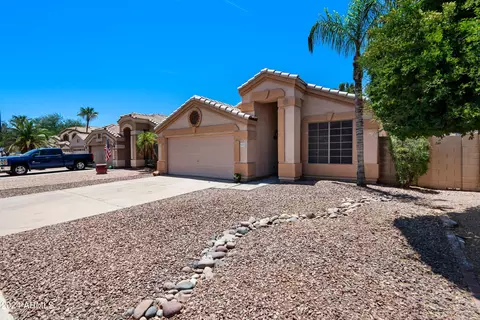 602 S Brett St, Gilbert, AZ 85296 photo 2