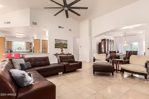 3748 E Mare Ct, Phoenix, AZ 85044 photo 4