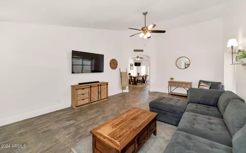 1026 S Buchanan St, Gilbert, AZ 85233 photo 4