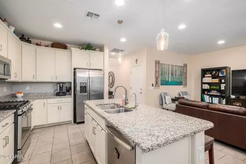 352 N 78th Pl, Mesa, AZ 85207 photo 9