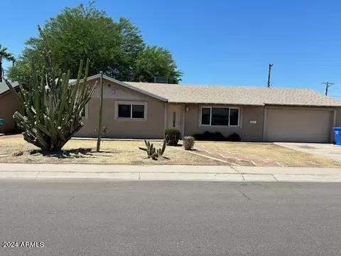 5604 W Hazelwood St, Phoenix, AZ 85031
