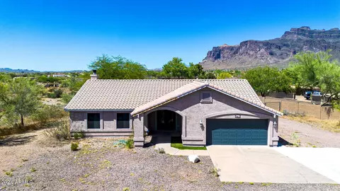 4496 E Broadway Ave, Apache Junction, AZ 85119 photo 2