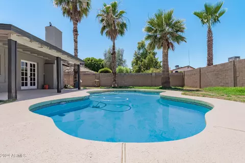 952 W Meseto Ave, Mesa, AZ 85210
