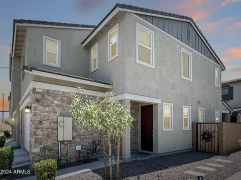 1111 W Diamondback Dr, Chandler, AZ 85286