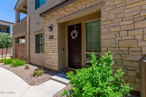 748 E Ginko Ave #202, Gilbert, AZ 85297