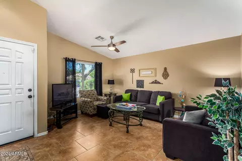 1707 E Palo Verde St, Gilbert, AZ 85296 photo 4